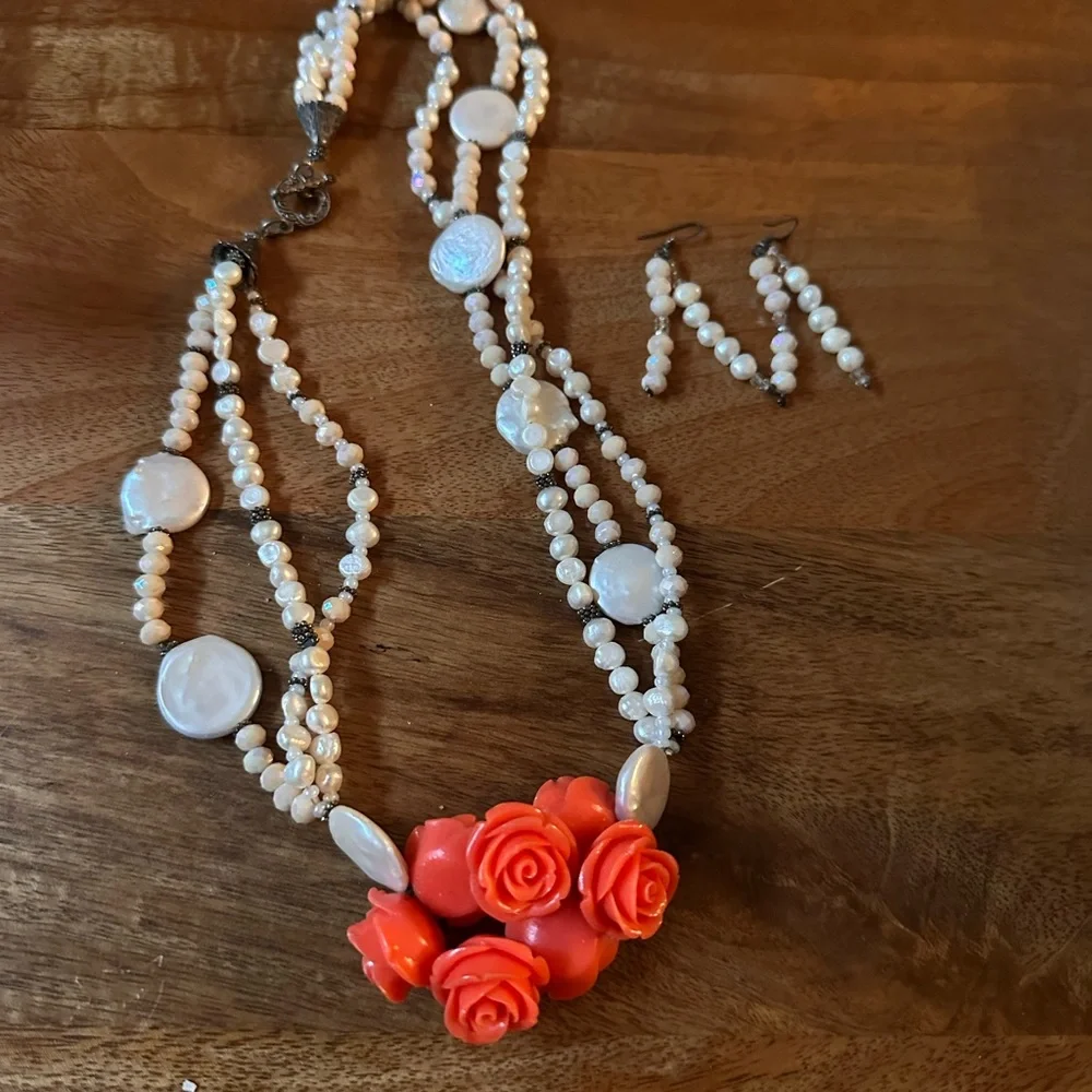 Coral rose and pearl necklace set - Picture 1 of 2
